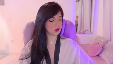 Sofa online show from October 18, 2025, 4:37 am