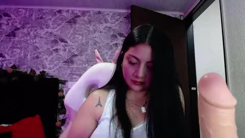 Snapshot of pau_cute19 chatting on November 5, 2025, 9:15 pm pau cute online show from November 5, 2025, 9:15 pm