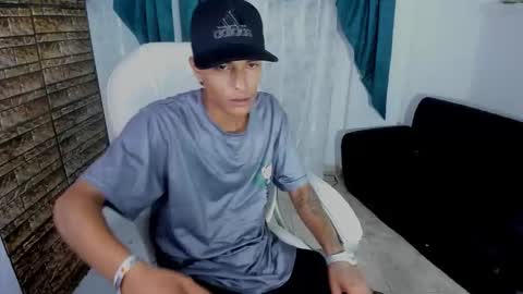 Snapshot of paul_booy chatting on October 30, 2025, 2:57 am Paul online show from October 30, 2025, 2:57 am