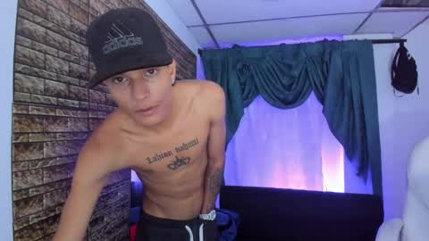 Snapshot of paul_booy chatting on November 20, 2025, 4:12 am Paul online show from November 20, 2025, 4:12 am