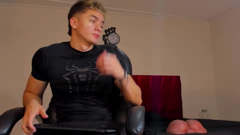 Snapshot of paul_george212 chatting on September 26, 2025, 4:05 am Paull George online show from September 26, 2025, 4:05 am