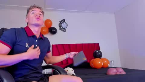 Snapshot of paul_george212 chatting on October 11, 2025, 3:10 pm Paull George online show from October 11, 2025, 3:10 pm