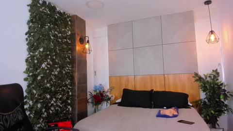 Snapshot of paul_rivera chatting on December 19, 2024, 8:44 pm Paul Rivera online show from December 19, 2024, 8:44 pm