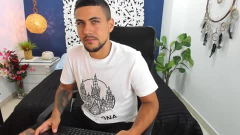 Snapshot of paul_rivera chatting on December 27, 2024, 8:28 pm Paul Rivera online show from December 27, 2024, 8:28 pm