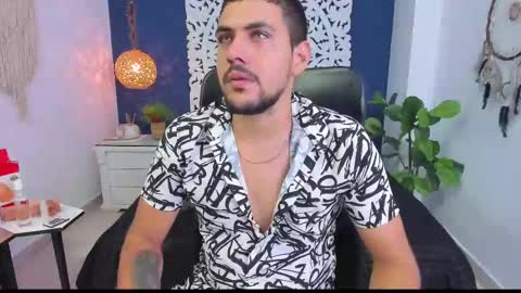 Snapshot of paul_rivera chatting on February 9, 2025, 8:24 pm Paul Rivera online show from February 9, 2025, 8:24 pm