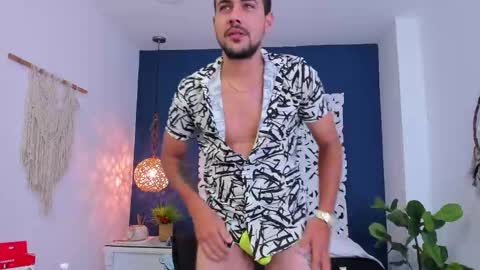 Snapshot of paul_rivera chatting on February 10, 2025, 8:42 am Paul Rivera online show from February 10, 2025, 8:42 am