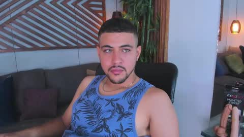 Snapshot of paul_rivera chatting on March 6, 2025, 8:16 pm Paul Rivera online show from March 6, 2025, 8:16 pm