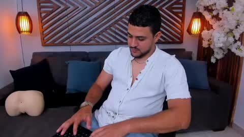 Paul Rivera online show from May 1, 2026, 1:21 am
