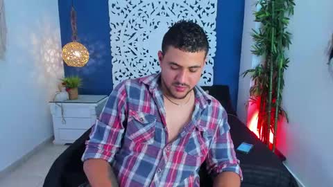 Snapshot of paul_rivera chatting on May 12, 2026, 9:01 pm Paul Rivera online show from May 12, 2026, 9:01 pm