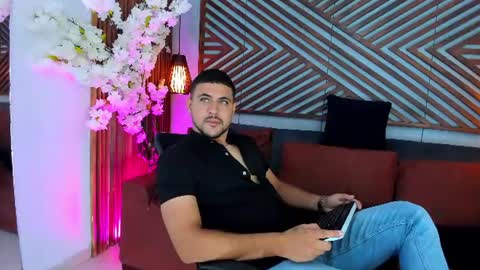 Snapshot of paul_rivera chatting on June 8, 2026, 8:20 pm Paul Rivera online show from June 8, 2026, 8:20 pm