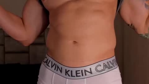 Snapshot of paul_roger chatting on December 7, 2024, 7:21 pm PAUL ROGER online show from December 7, 2024, 7:21 pm