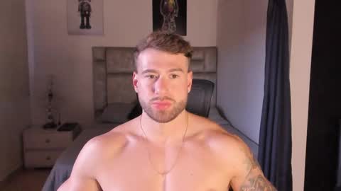 Snapshot of paul_roger chatting on September 15, 2025, 10:43 pm PAUL ROGER online show from September 15, 2025, 10:43 pm