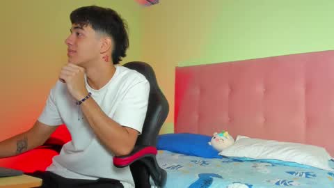 Snapshot of paul_sexycock chatting on January 25, 2025, 12:16 pm paul_sexycock online show from January 25, 2025, 12:16 pm