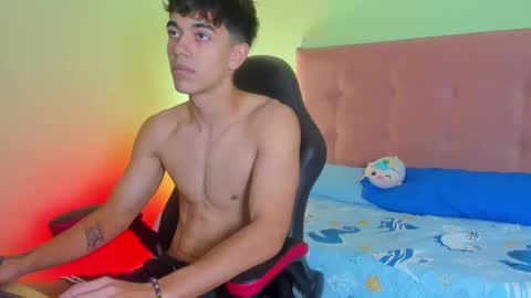 Snapshot of paul_sexycock chatting on January 28, 2025, 4:41 pm paul_sexycock online show from January 28, 2025, 4:41 pm
