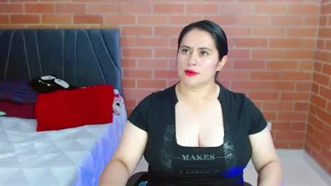 paula__117 online show from August 3, 2026, 11:30 pm