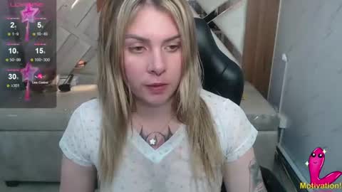 Snapshot of paula_b_ chatting on June 27, 2026, 1:06 pm Paula online show from June 27, 2026, 1:06 pm