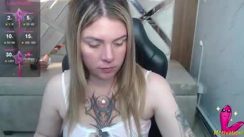 Snapshot of paula_b_ chatting on June 30, 2026, 12:50 pm Paula online show from June 30, 2026, 12:50 pm