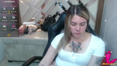 Snapshot of paula_b_ chatting on July 25, 2026, 1:08 pm Paula online show from July 25, 2026, 1:08 pm