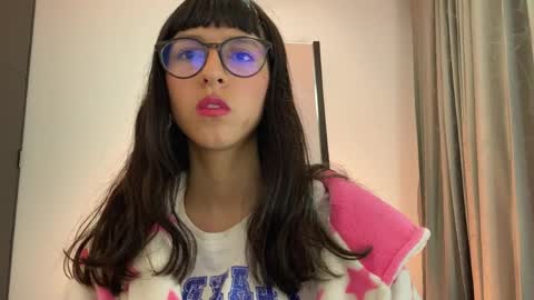 Snapshot of paulainblue chatting on May 20, 2026, 2:29 am online show from May 20, 2026, 2:29 am