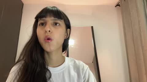 Snapshot of paulainblue chatting on June 7, 2026, 3:54 am online show from June 7, 2026, 3:54 am