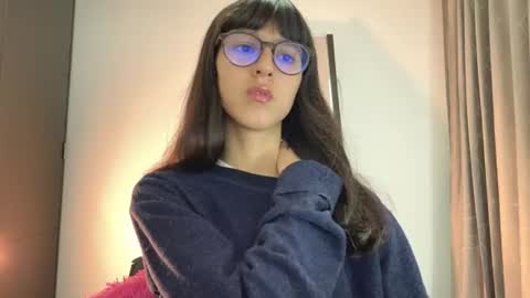 Snapshot of paulainblue chatting on June 11, 2026, 2:53 am online show from June 11, 2026, 2:53 am