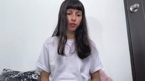 Snapshot of paulainblue chatting on July 8, 2026, 8:46 pm online show from July 8, 2026, 8:46 pm