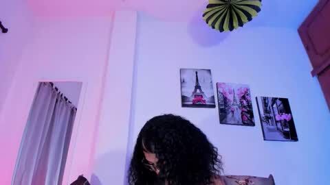 Pau online show from December 20, 2025, 1:18 pm