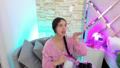 Snapshot of paulette_dupont_ chatting on May 21, 2026, 3:24 am paulette_dupont_ online show from May 21, 2026, 3:24 am