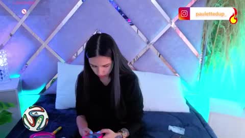 Snapshot of paulette_dupont_ chatting on June 14, 2026, 2:24 am paulette_dupont_ online show from June 14, 2026, 2:24 am