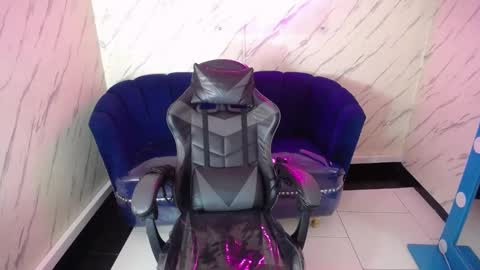 Snapshot of paulette_v chatting on March 5, 2025, 4:24 pm Live 800am 200pm COLOMBIAN HOUR online show from March 5, 2025, 4:24 pm