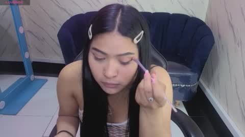 Snapshot of paulette_v chatting on November 4, 2025, 1:21 pm Live 800am 200pm COLOMBIAN HOUR online show from November 4, 2025, 1:21 pm