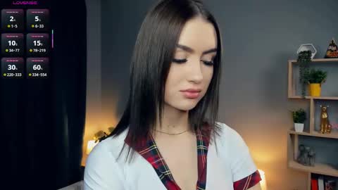 Snapshot of paulettelafevre chatting on October 16, 2025, 7:15 pm Eva online show from October 16, 2025, 7:15 pm