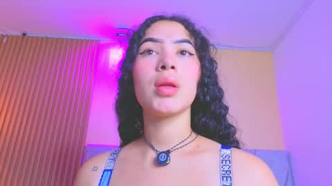 paulina  online show from March 13, 2026, 7:53 pm