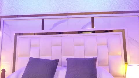 Paulina  online show from November 30, 2025, 7:07 pm