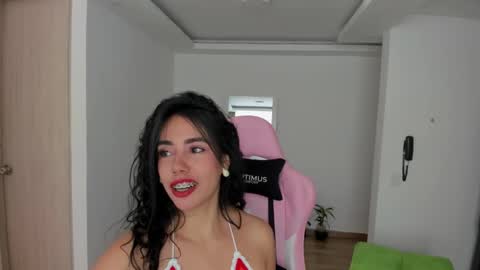 paulina online show from January 18, 2025, 8:09 pm