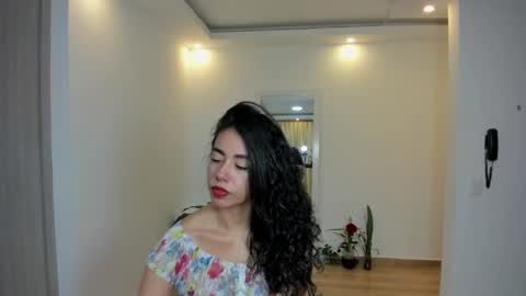 paulina online show from February 1, 2025, 9:29 pm