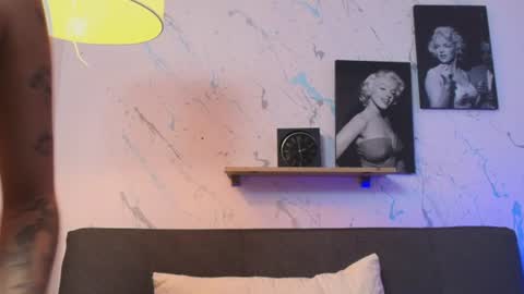PAULINA  online show from June 17, 2026, 5:10 am
