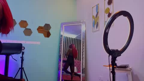 Snapshot of paulina_sodi chatting on May 29, 2026, 5:00 pm Paulina online show from May 29, 2026, 5:00 pm