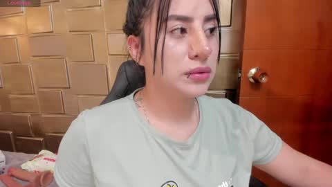 paulinabelen21 online show from April 23, 2026, 3:52 am