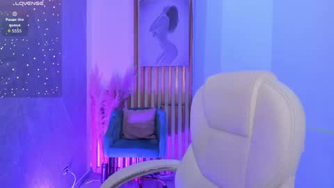 Paulina Belle online show from May 29, 2026, 5:55 pm