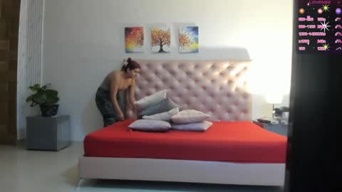 PaulinaSaennz online show from May 28, 2026, 12:24 pm