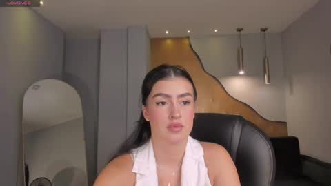 Snapshot of paulinasantosx chatting on May 19, 2026, 7:42 pm Paulina Santos online show from May 19, 2026, 7:42 pm