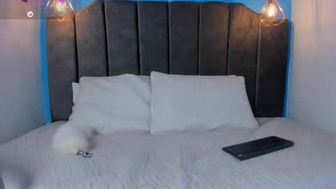 paulinasilver online show from March 10, 2026, 1:05 pm