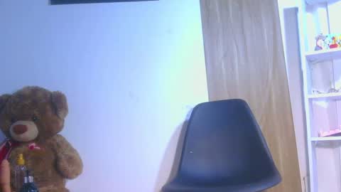 paulina online show from May 4, 2026, 6:26 pm