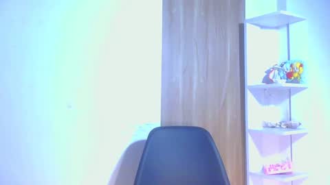 paulina online show from August 1, 2026, 5:23 pm