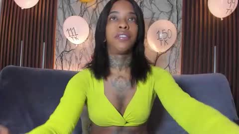 Pauline online show from November 17, 2025, 1:33 am