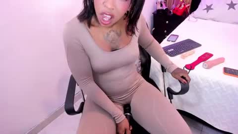 Pauline online show from June 13, 2026, 1:47 am