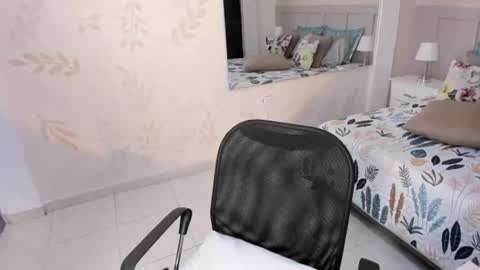 Pauline online show from June 16, 2026, 2:03 am