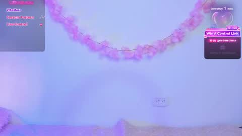 Snapshot of pauline_golden1 chatting on February 12, 2025, 3:18 am Pauline online show from February 12, 2025, 3:18 am