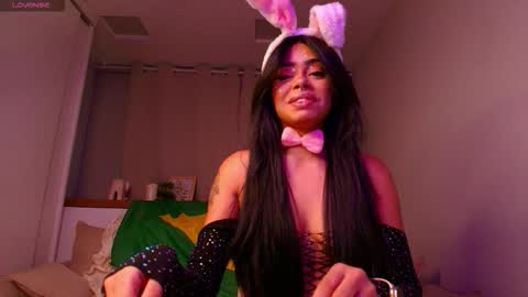 paulinne_clark online show from March 7, 2026, 8:17 pm